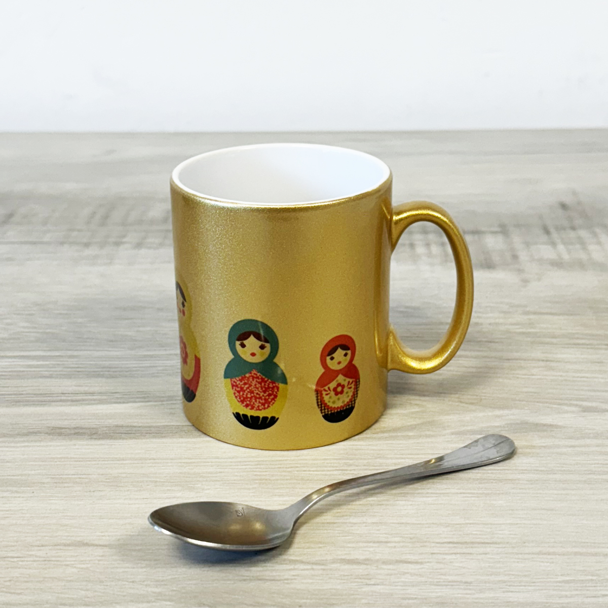 Mug dor Poupes russes par Cbkreation