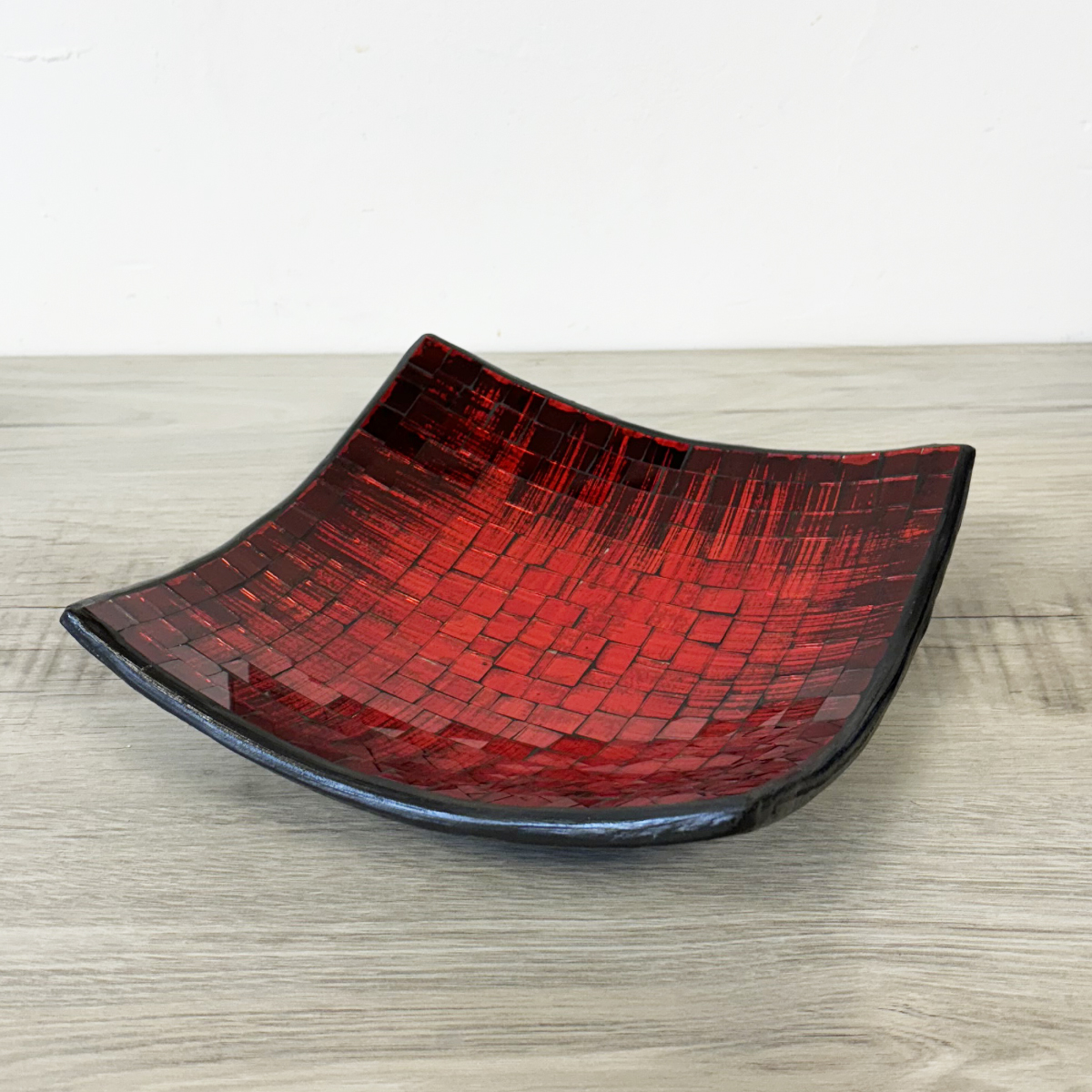 Coupelle dcorative en mosaque de verre rouge 24 cm