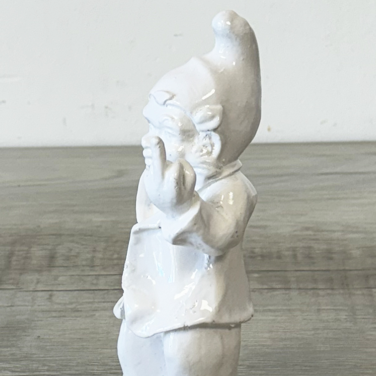 Petite statuette Lutin grossier blanche en rsine 19 cm