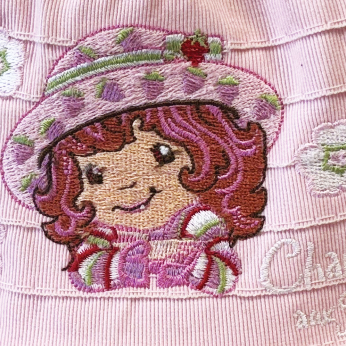 Chapeau Charlotte aux Fraises rose 2/4 ans