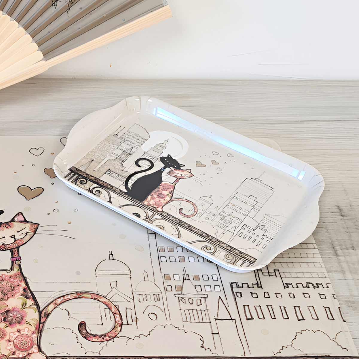 Petit plateau chats amoureux skyline en mlamine 20.8 cm