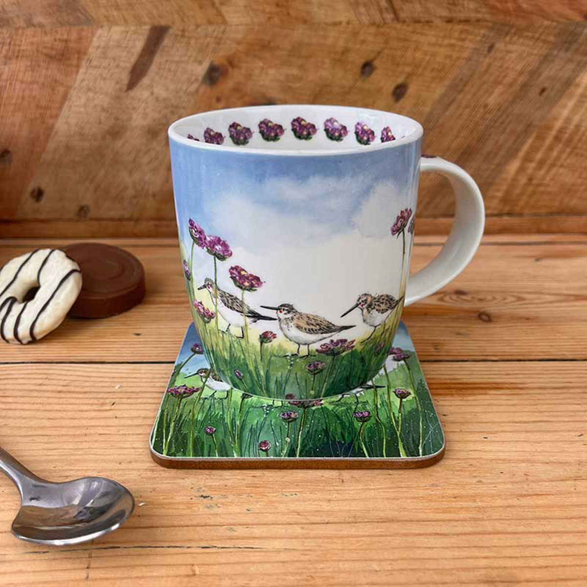 Mug en porcelaine Dunlin and Thrift par Alex Clark