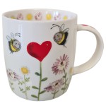 Mug en porcelaine abeilles et coeurs par Alex Clark